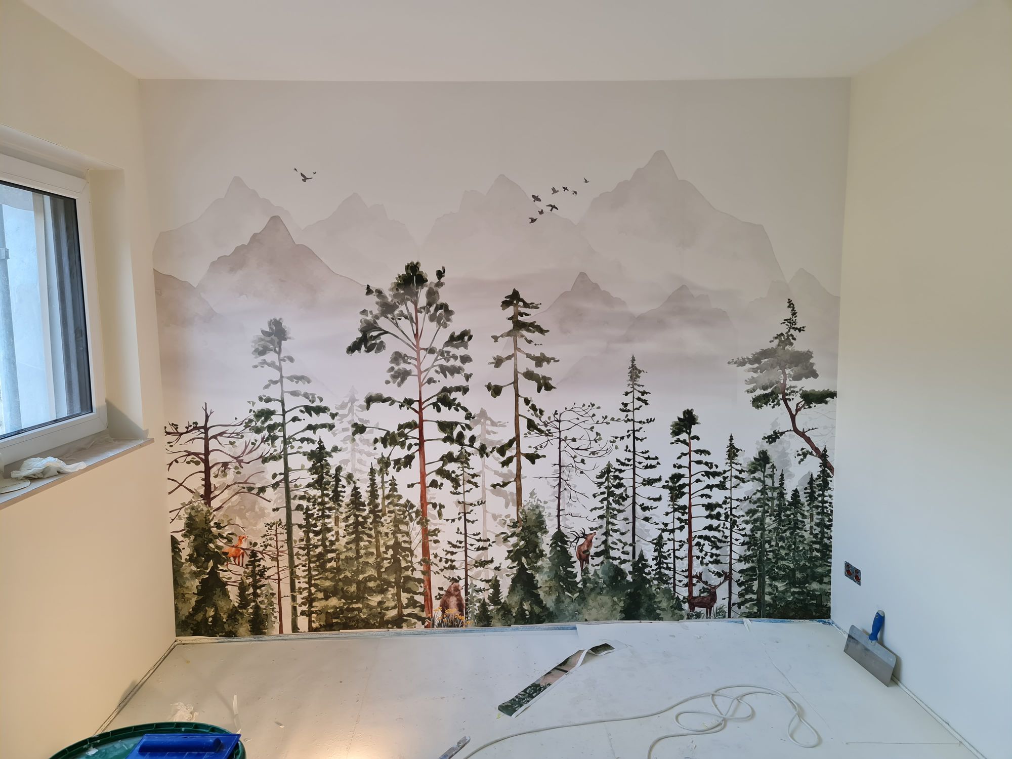 Aggregate painting and wall mural