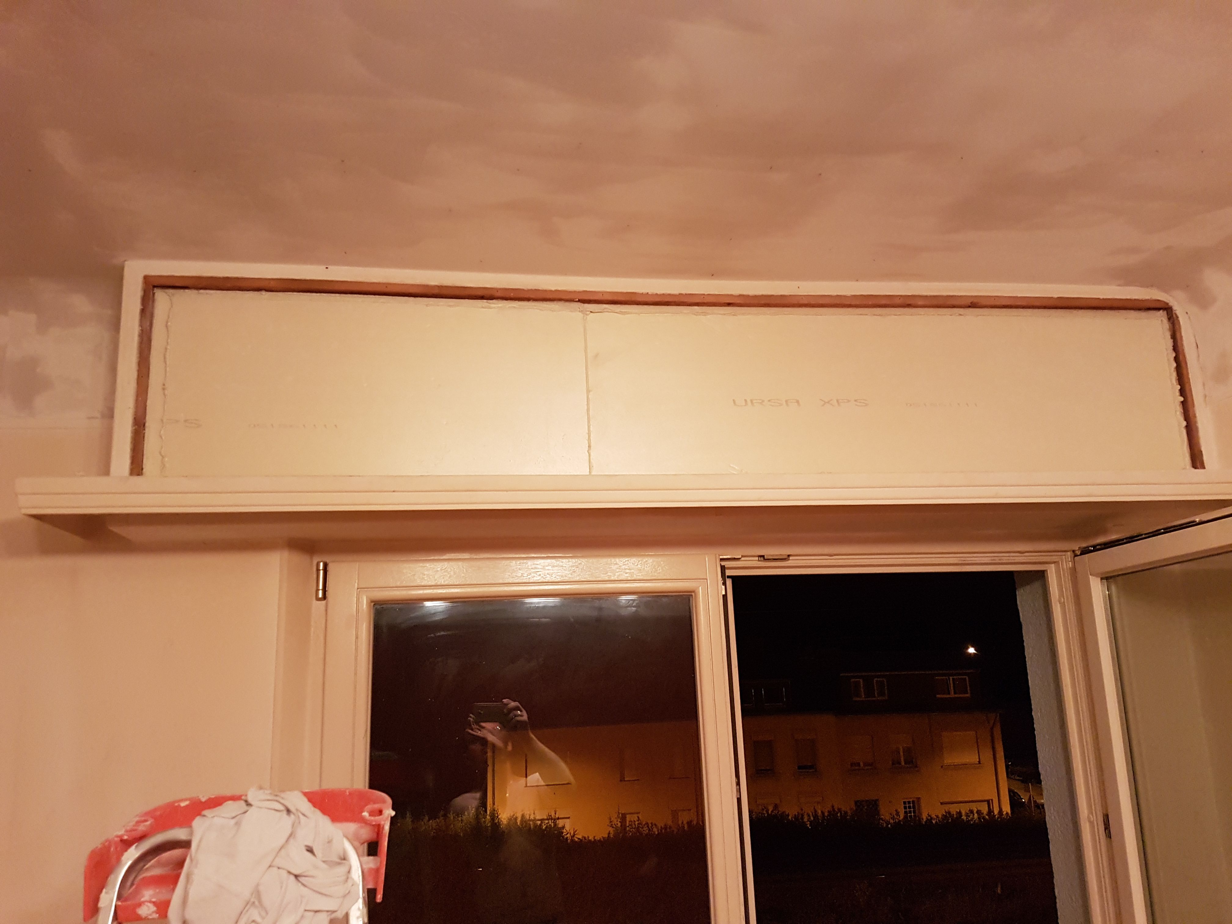 Installation of electric blinds
